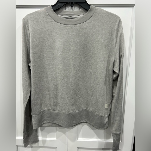 Vuori NWOT Halo Performane Crewneck Sweatshirt - Picture 3 of 8